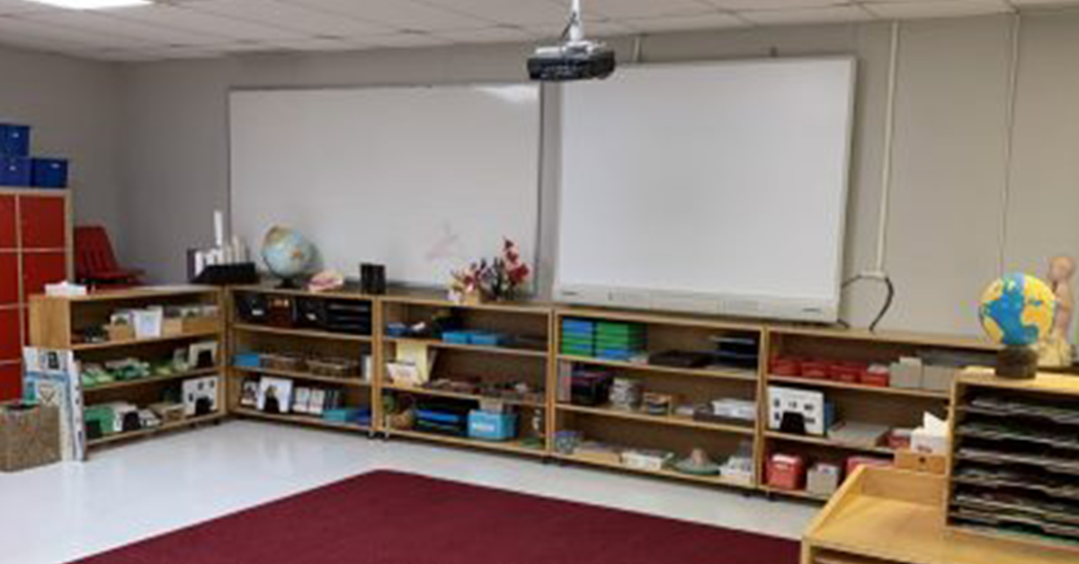 Large Spacious Elementary Classroom